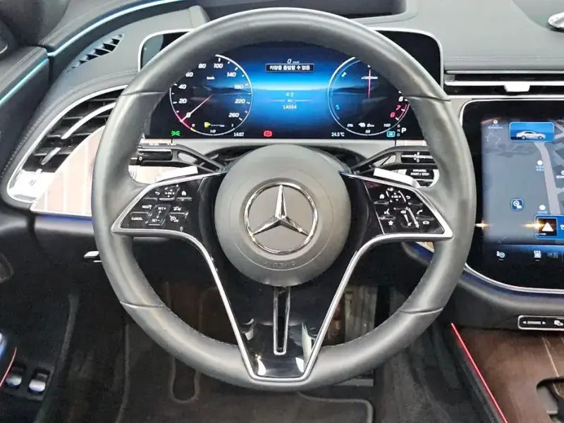 2025 Mercedes-Benz E-Класс с пробегом 14 064 км
