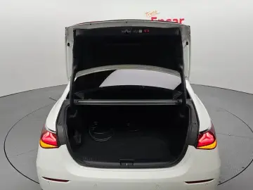 2025 Mercedes-Benz E-Класс с пробегом 14 064 км