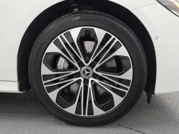 2025 Mercedes-Benz E-Класс с пробегом 14 064 км