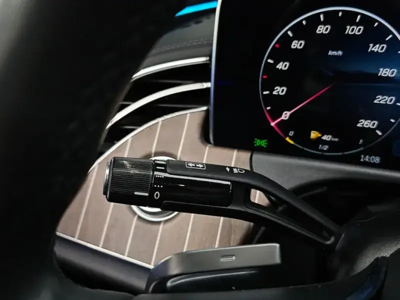 2025 Mercedes-Benz E-Класс с пробегом 14 064 км