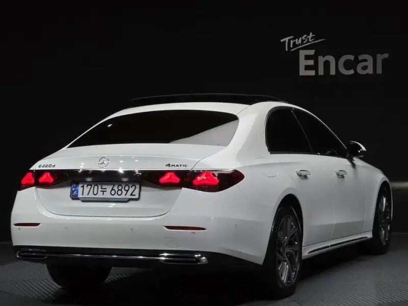 2024 Mercedes-Benz E-Класс с пробегом 14 155 км