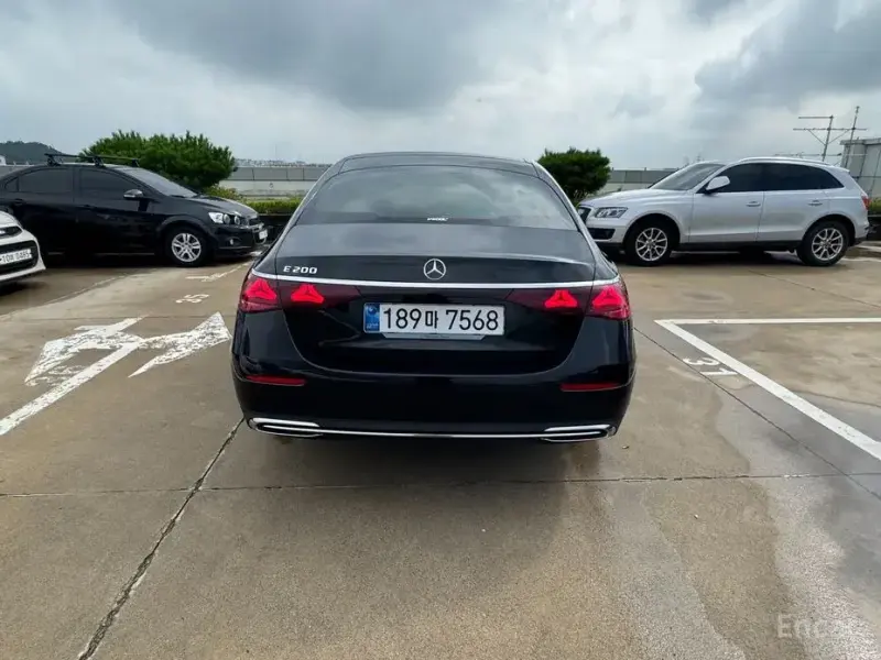 2025 Mercedes-Benz E-Класс с пробегом 4 594 км