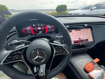 2025 Mercedes-Benz E-Класс с пробегом 4 594 км