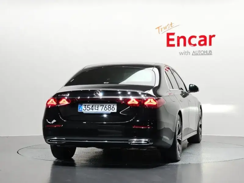 2025 Mercedes-Benz E-Класс с пробегом 4 351 км