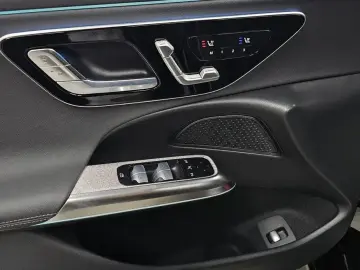 2025 Mercedes-Benz E-Класс с пробегом 4 351 км