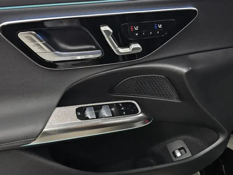 2025 Mercedes-Benz E-Класс с пробегом 4 351 км