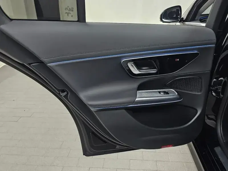 2025 Mercedes-Benz E-Класс с пробегом 4 351 км