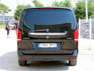 2021 Mercedes-Benz V-Класс с пробегом 112 582 км
