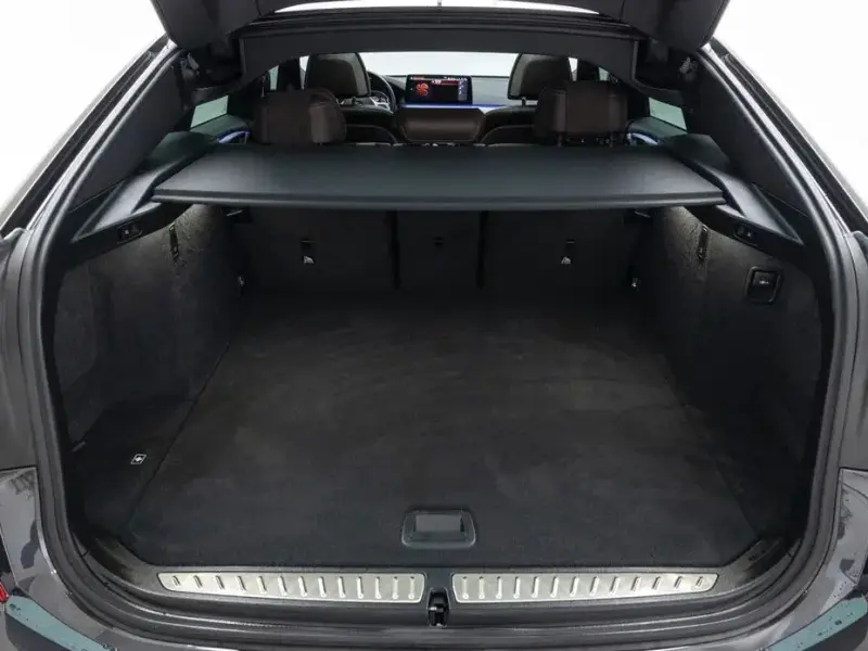 2022 BMW 6 серии с пробегом 102 226 км