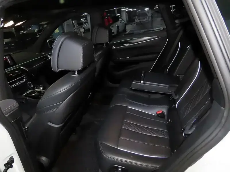 2023 BMW 6 серии с пробегом 34 471 км