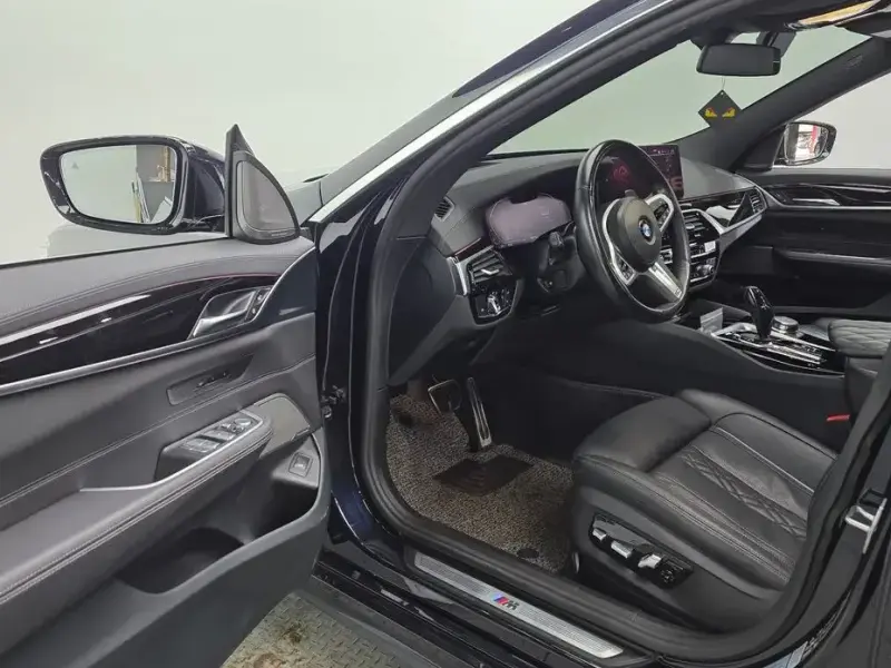 2022 BMW 6 серии с пробегом 125 384 км