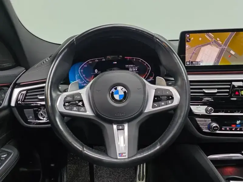 2022 BMW 6 серии с пробегом 125 384 км