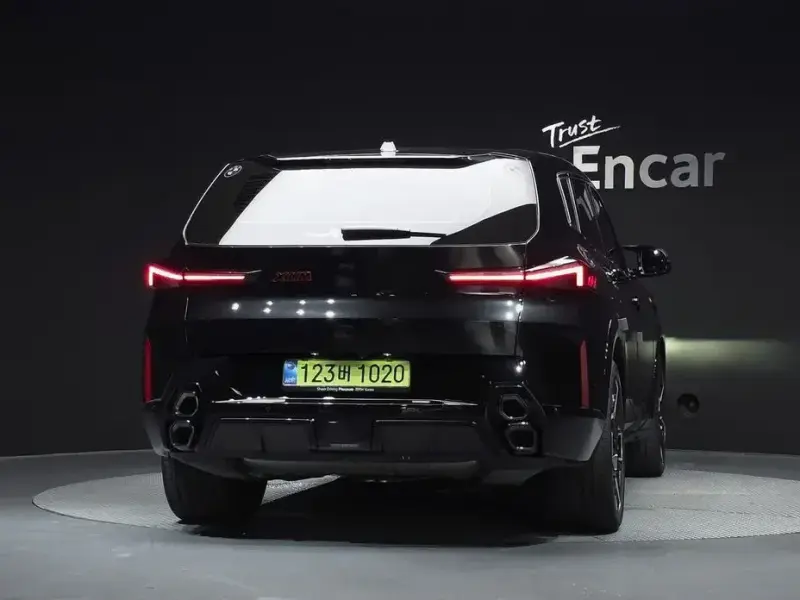 2025 BMW XM с пробегом 7 697 км