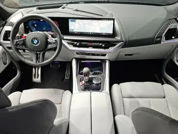 2025 BMW XM с пробегом 4 378 км