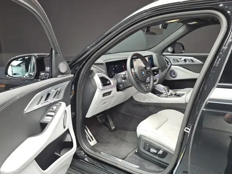 2025 BMW XM с пробегом 4 378 км