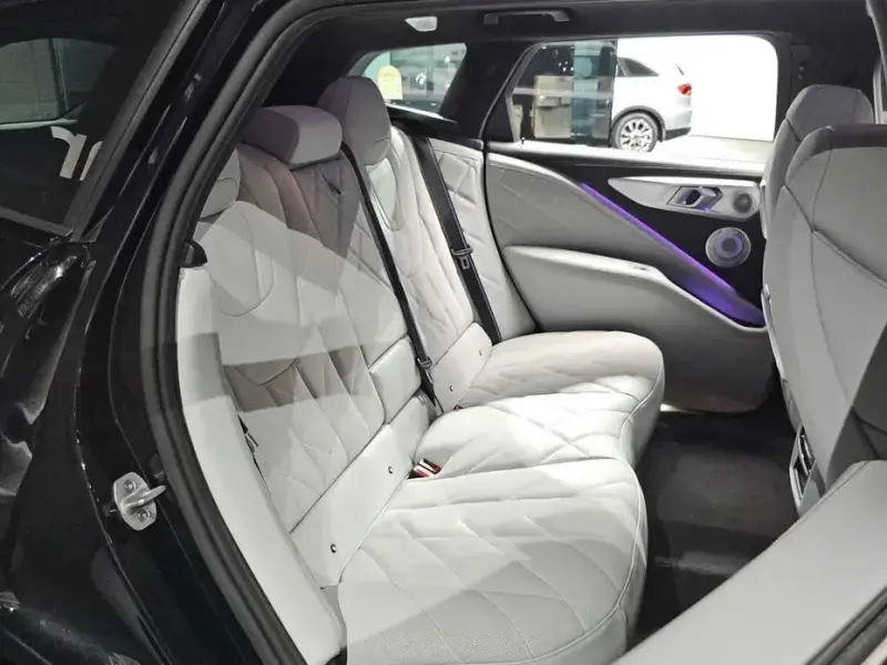 2025 BMW XM с пробегом 4 378 км