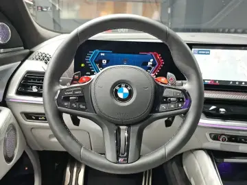 2025 BMW XM с пробегом 4 378 км