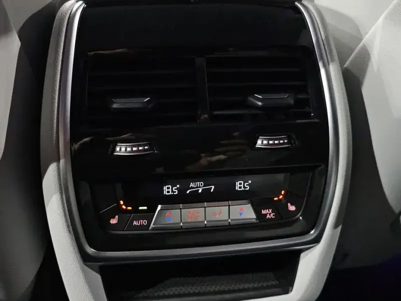 2025 BMW XM с пробегом 4 378 км