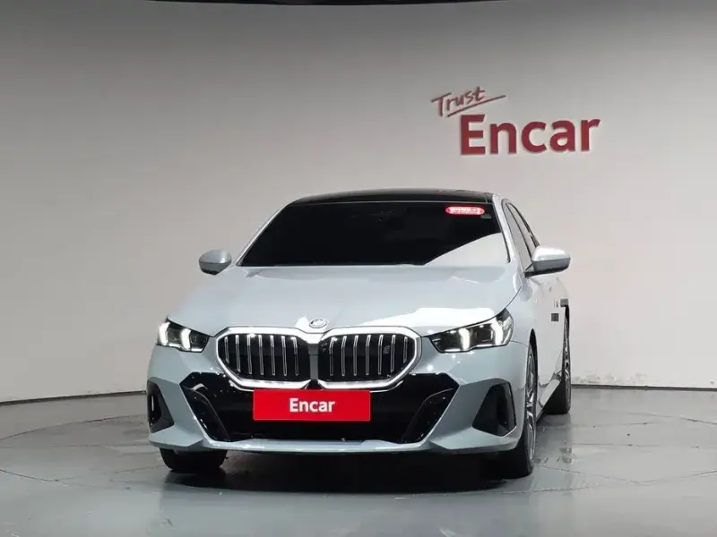 2025 BMW i5 с пробегом 16 667 км