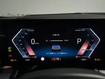 2025 BMW i5 с пробегом 16 667 км