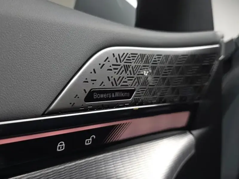 2025 BMW i5 с пробегом 16 667 км