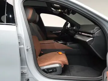 2025 BMW i5 с пробегом 16 667 км