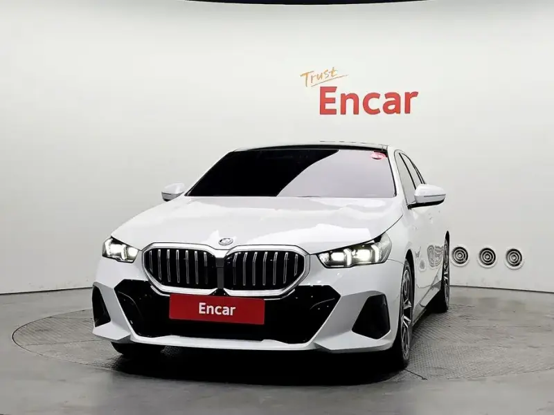 2025 BMW i5 с пробегом 20 004 км