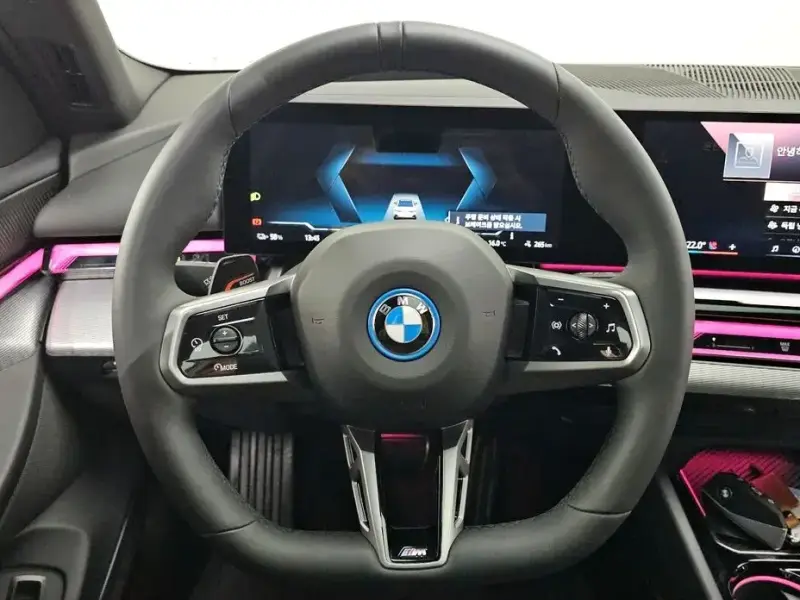 2025 BMW i5 с пробегом 20 004 км