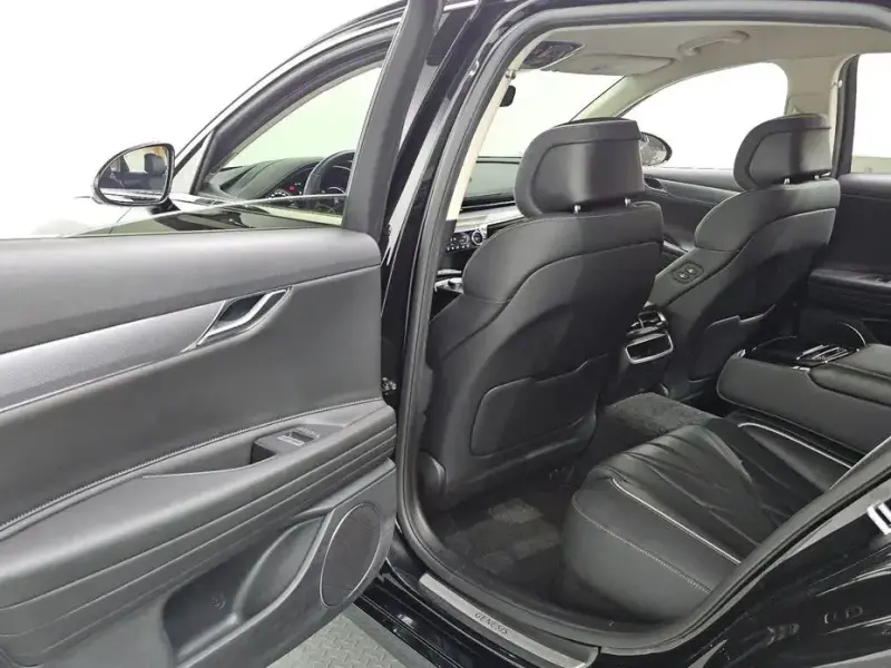 2023 Genesis G80 с пробегом 94 464 км