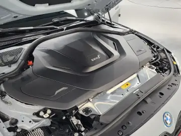 2023 BMW i4 с пробегом 62 218 км