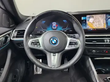 2023 BMW i4 с пробегом 62 218 км