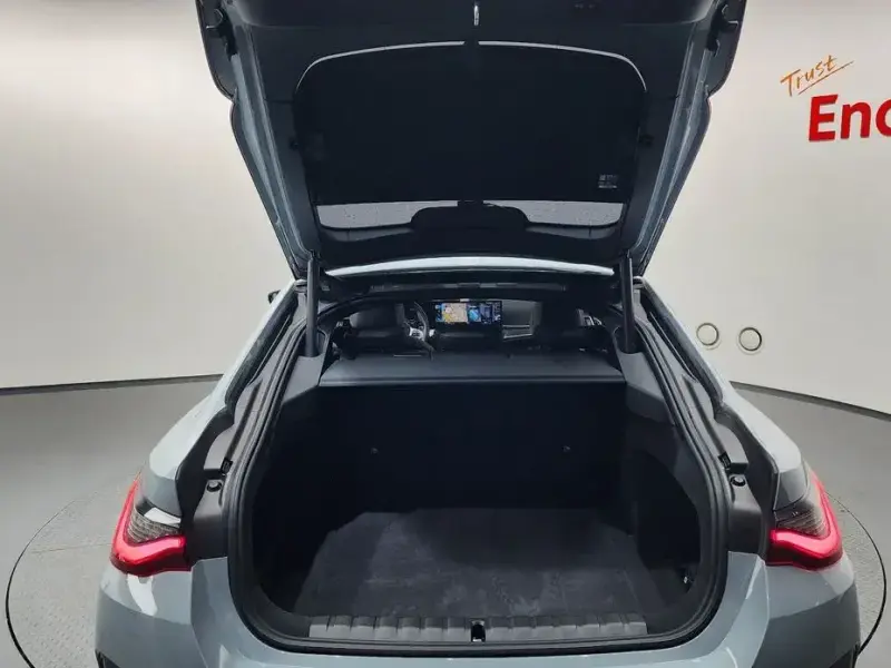 2023 BMW i4 с пробегом 62 218 км