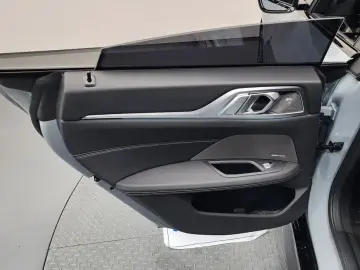 2023 BMW i4 с пробегом 62 218 км
