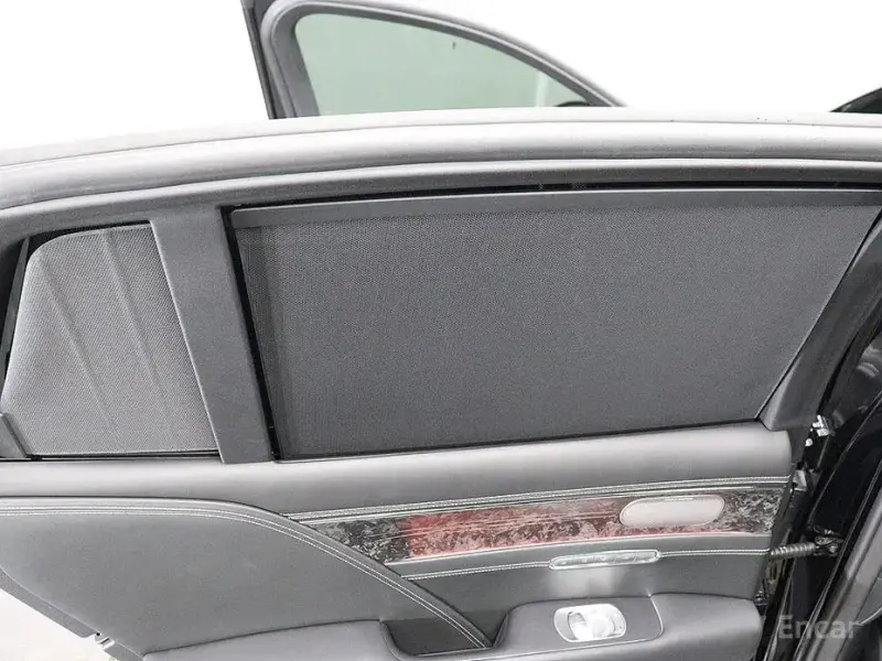 2023 Genesis G90 с пробегом 41 697 км