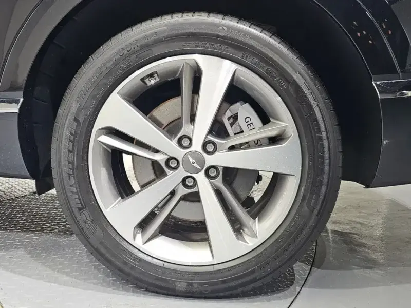 2023 Genesis GV80 с пробегом 84 819 км
