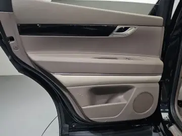 2023 Genesis GV80 с пробегом 84 819 км