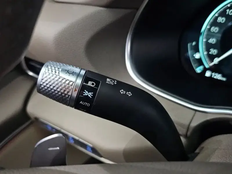 2023 Genesis GV80 с пробегом 84 819 км