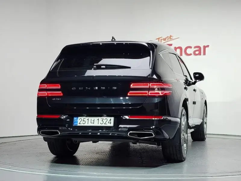 2023 Genesis GV80 с пробегом 13 856 км