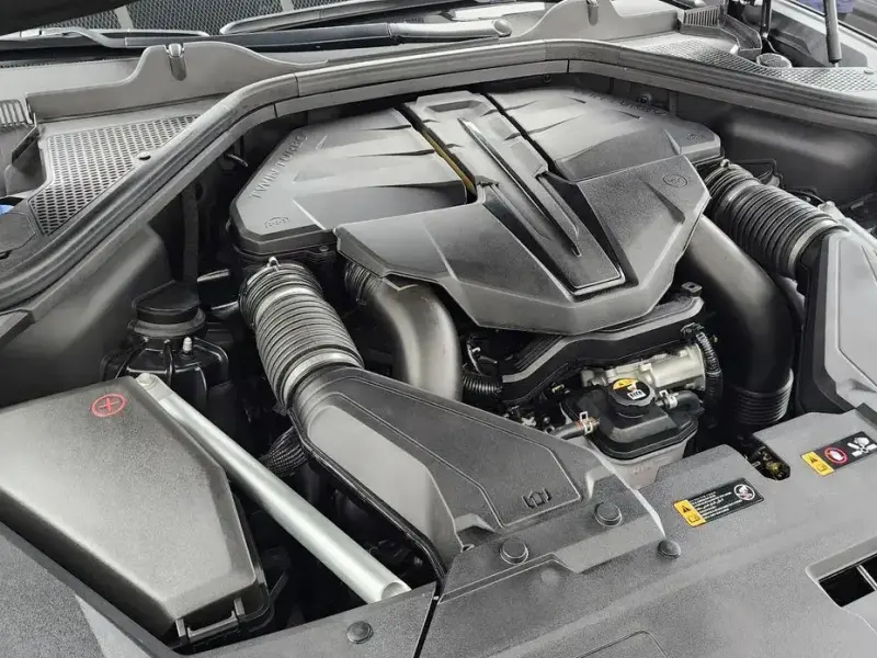2023 Genesis GV80 с пробегом 13 856 км