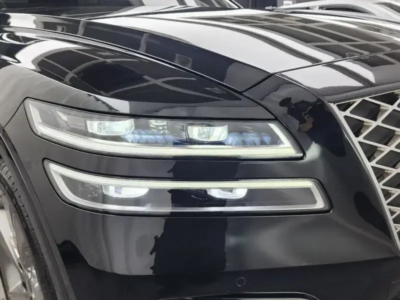 2023 Genesis GV80 с пробегом 13 856 км