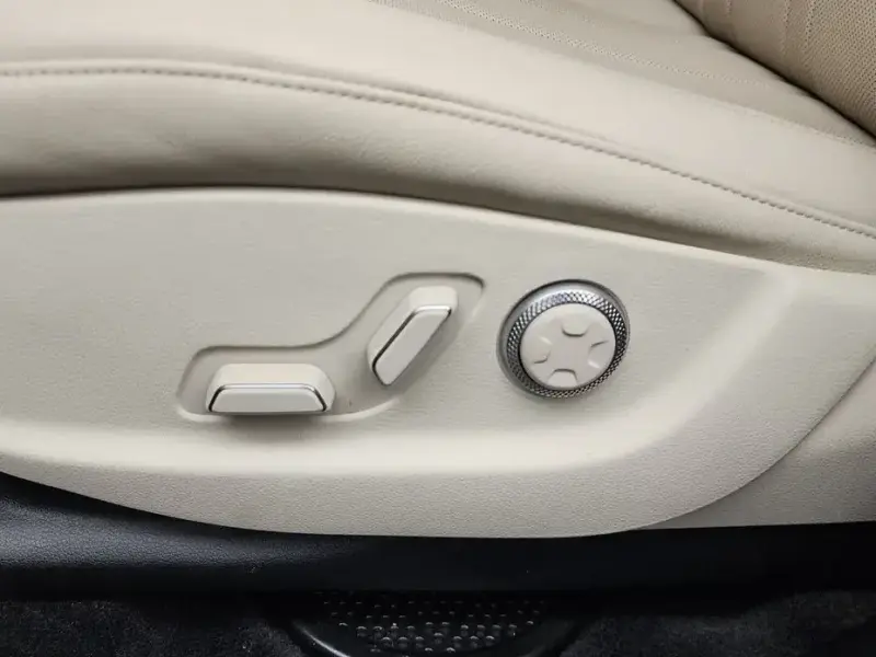 2023 Genesis GV80 с пробегом 13 856 км