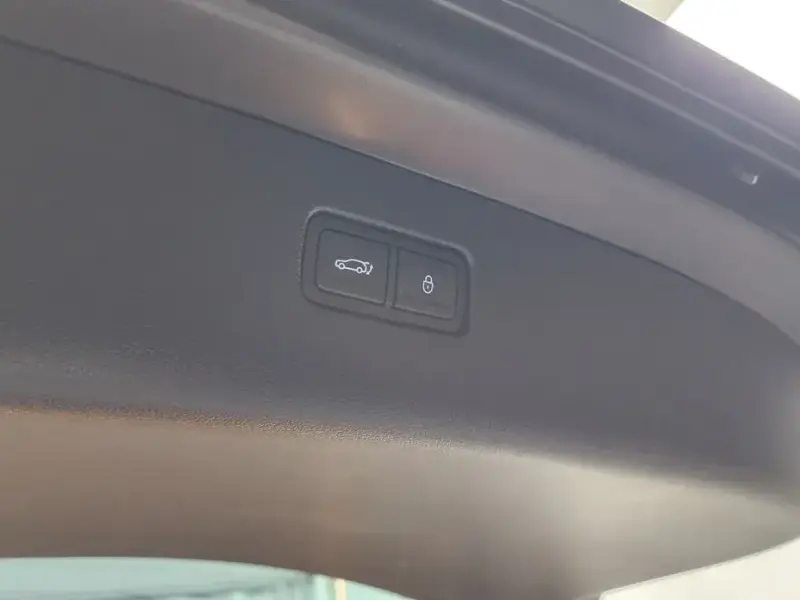 2023 Genesis GV80 с пробегом 13 856 км