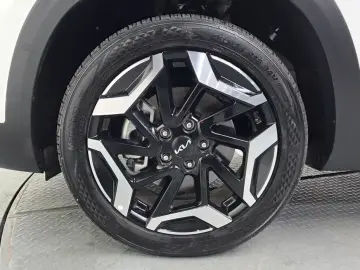 2025 Kia Seltos с пробегом 8 684 км