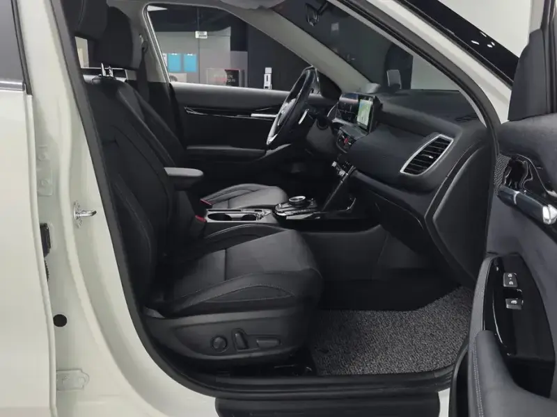 2025 Kia Seltos с пробегом 8 684 км