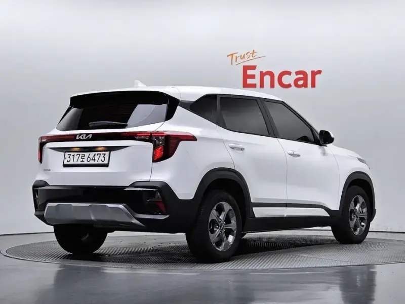 2023 Kia Seltos с пробегом 10 592 км