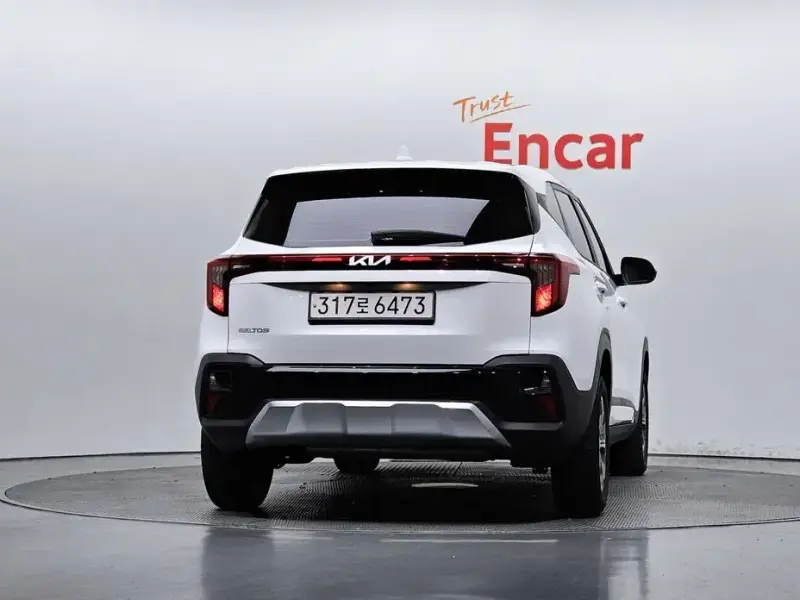 2023 Kia Seltos с пробегом 10 592 км
