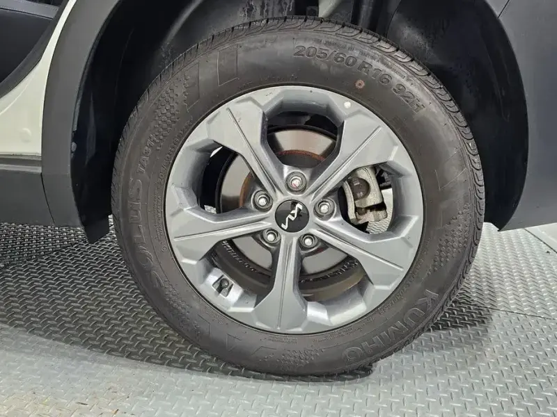 2023 Kia Seltos с пробегом 10 592 км