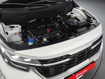 2025 Kia Seltos с пробегом 4 883 км