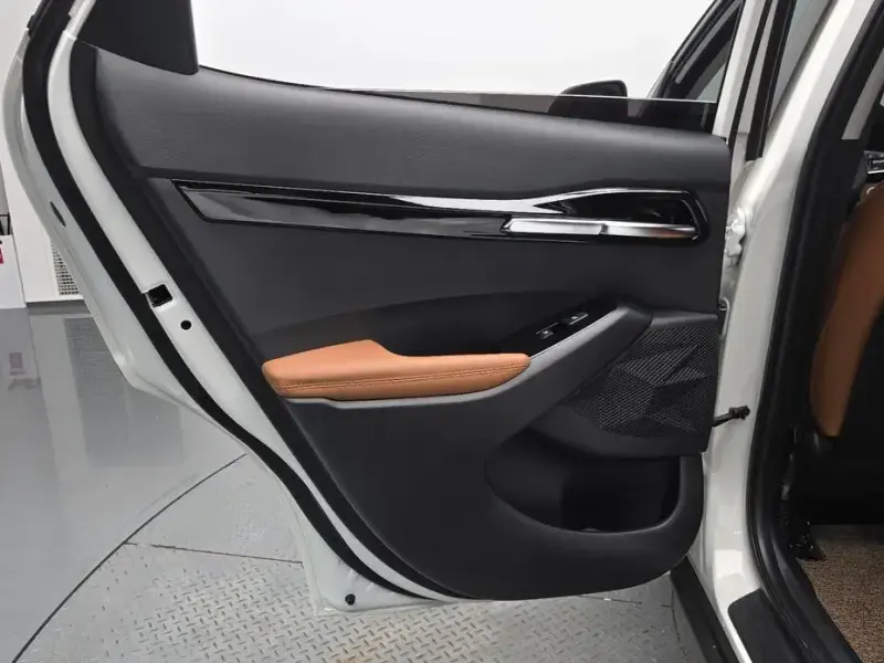 2025 Kia Seltos с пробегом 4 883 км