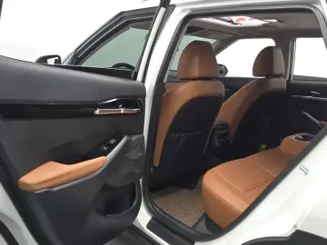 2025 Kia Seltos с пробегом 4 883 км